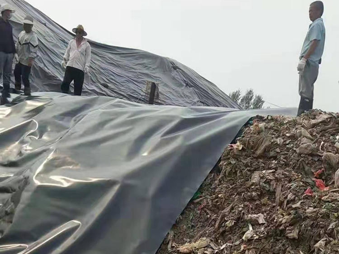 在垃圾填埋場(chǎng)中采用什么規(guī)格的土工膜？
